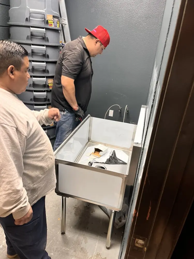 Commercial plumbing and sink installation in North Miami Beach